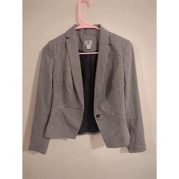 Worthington Jackets & Blazers - 2 for $25 Worthington Petite Black and White Houndstooth Size 2P Blazer